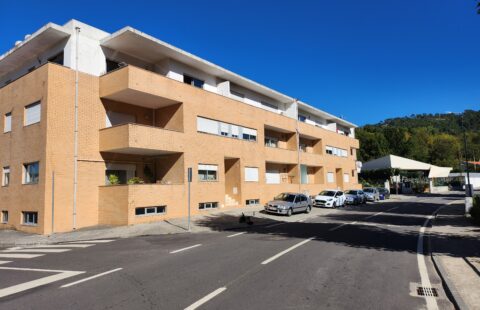 Vende-se apartamento T3 em Santa Eulália – Amplo e com localização privilegiada!